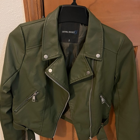 Level Eight Olive Color Crop Jacket Super Cute - Picture 2 of 7